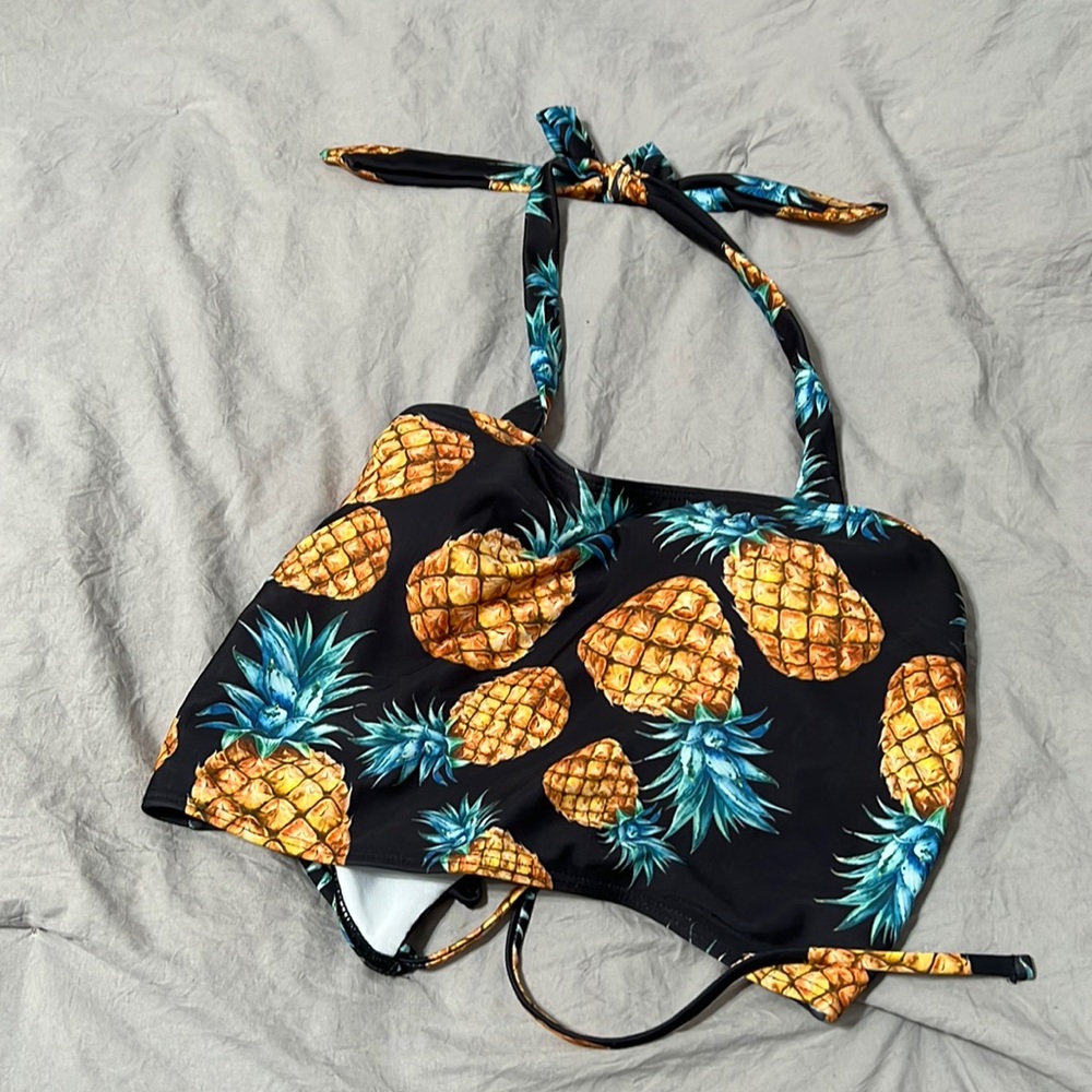 Pineapple bikini top